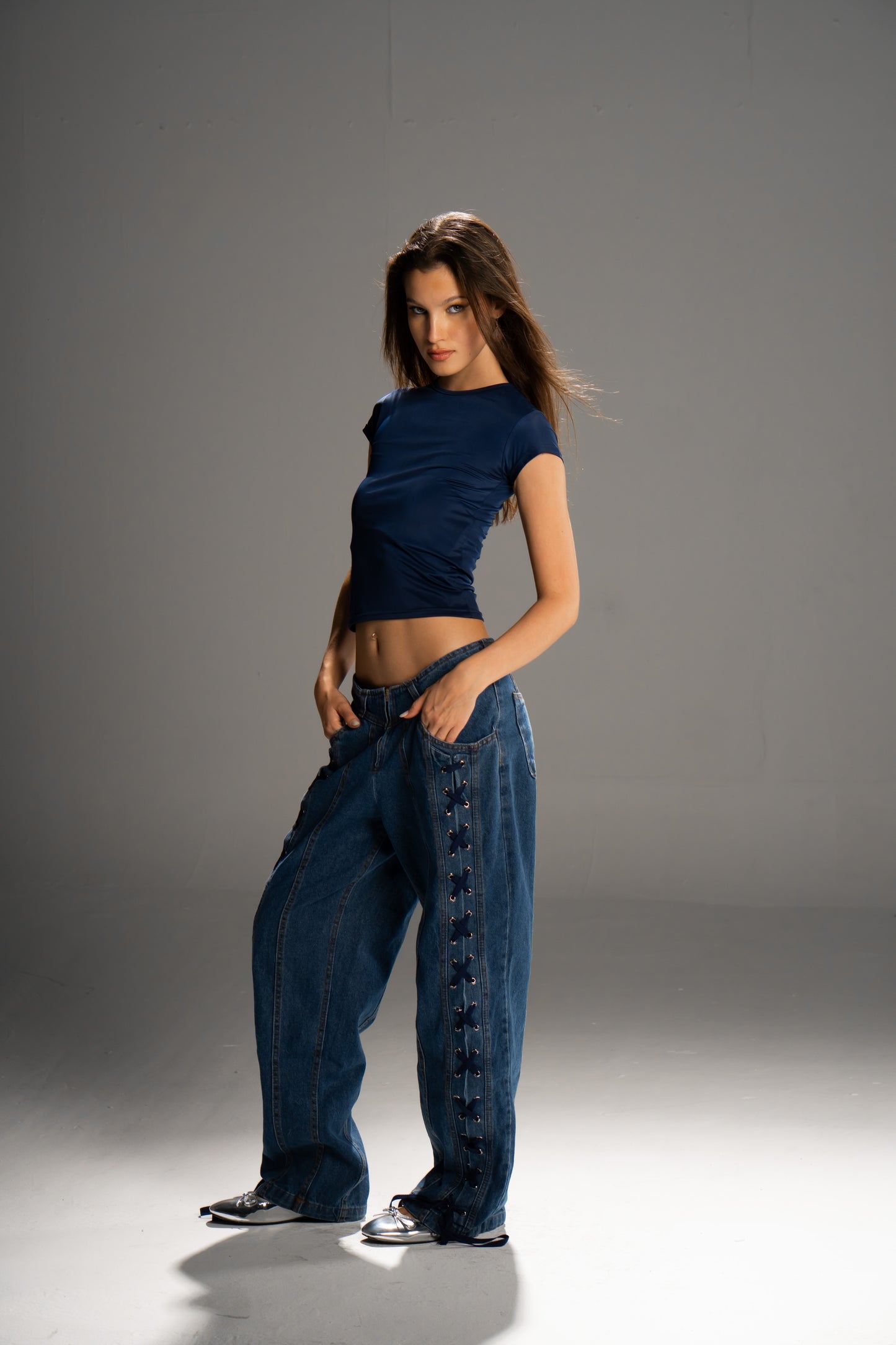 Dark Lace-Up jeans